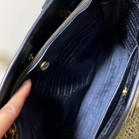 Prada handbag - Picture 7 of 7